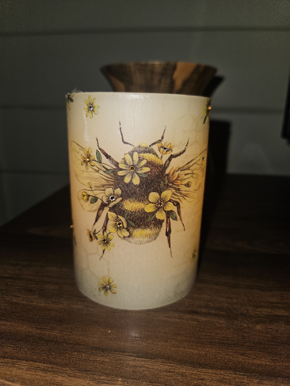 Bee Floral Decorative Candle
